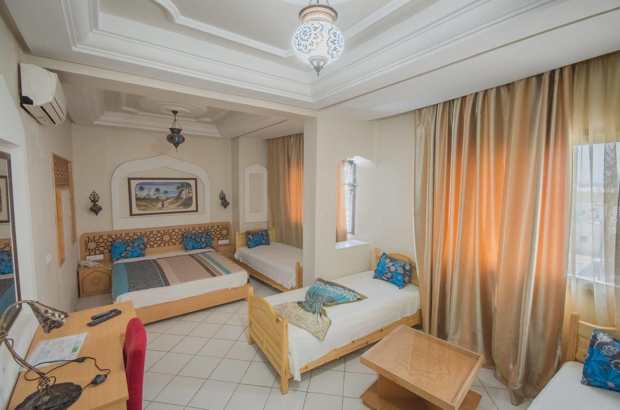 Hotel Saheb Ettabaa Тунис Экстерьер фото